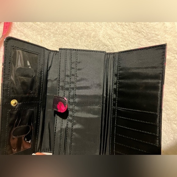 Flora Black Pink Wallet - Picture 2 of 8